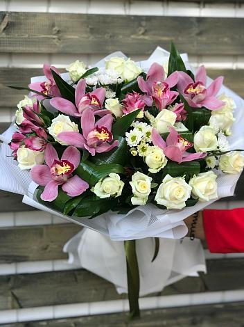 Букет цветов из: Розы и Хризантемы в Жуковский