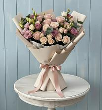 Букет цветов из:  Розы и Лизиантусы в Жуковский