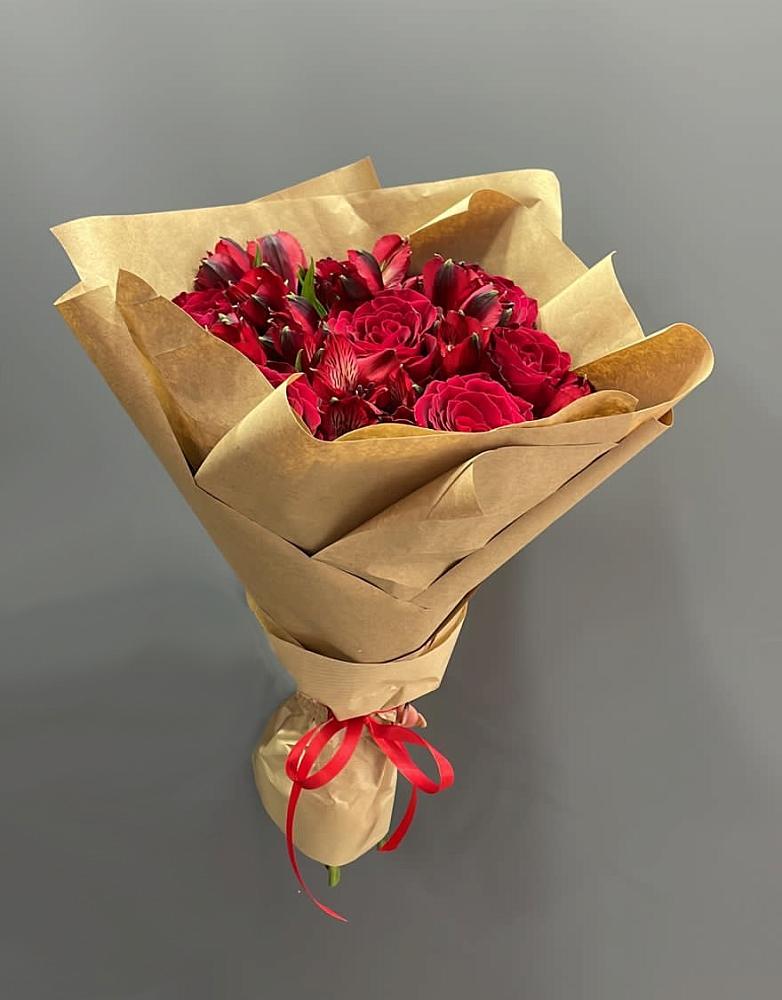 Букет цветов из: Альстромерии и Розы в Жуковский