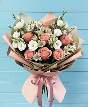 Букет цветов из:  Розы, Альстромерии и Лизиантусы в Жуковский