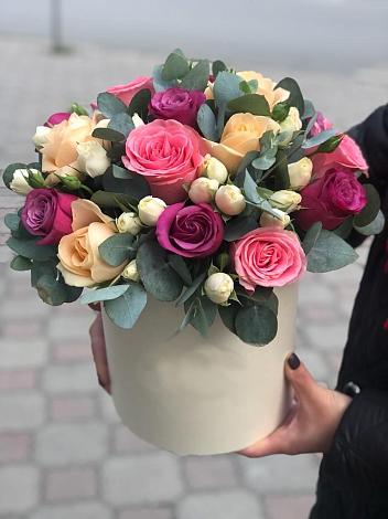 Цветочная композиция из Розы в шляпной коробке в Жуковский