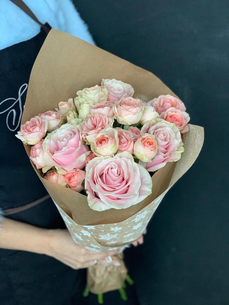 Букет цветов из: Хризантемы и Розы в Жуковский