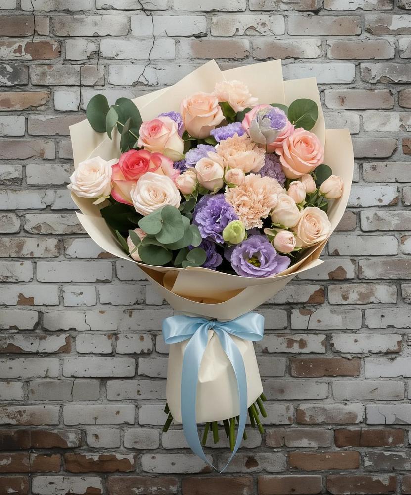 Букет цветов из: Розы, Лизиантусы и Гвоздики в Жуковский