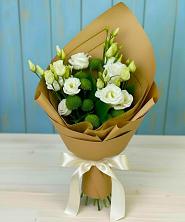 Букет цветов из:  Хризантемы и Лизиантусы в Жуковский