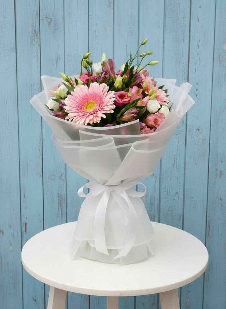 Букет цветов из: Герберы, Альстромерии и Лизиантусы в Жуковский