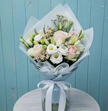 Букет цветов из:  Розы и Лизиантусы в Жуковский