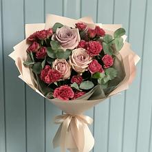 Букет цветов из:  Гвоздики и Розы в Жуковский