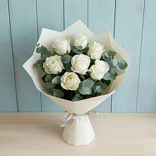 Букет Белые розы в Эвкалипте в Жуковский