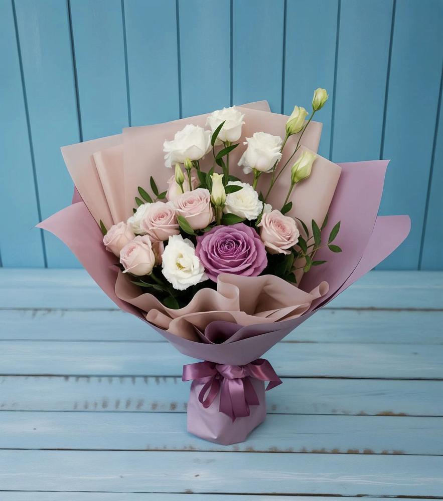 Букет цветов из: Розы и Лизиантусы в Жуковский